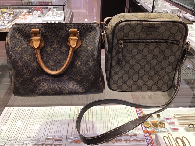 LOUIS VUITTON　GUCCI        バッグ　お買取しました