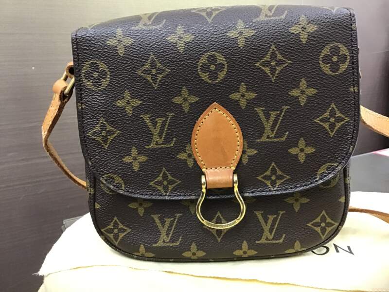 LOUIS VUITTON  モノ　サンクルー買取ました