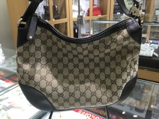 GUCCI  キャンバス　バック　をお買取しました。