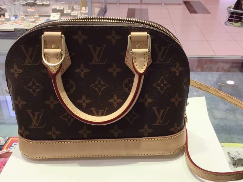 LOUIS VUITTON(ルイヴィトン) アルマ BB を お買い取り致しました。