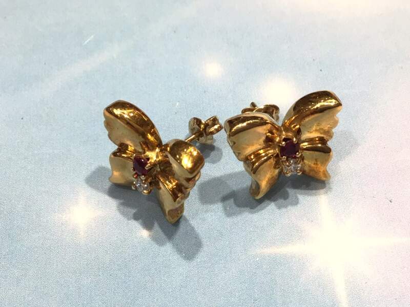 18金ピアス をお買取しました。