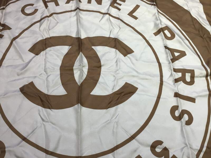 CHANEL（シャネル）スカーフ をお買い取り致しました。