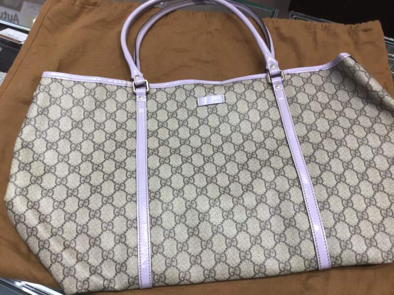 GUCCIトートバッグを　お買い取りしました。