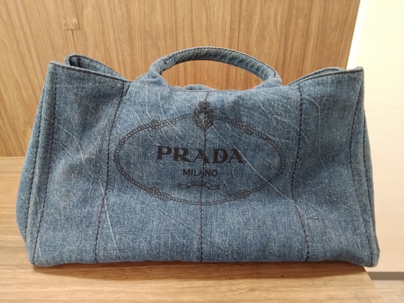 PRADAカナパトートお買取しました