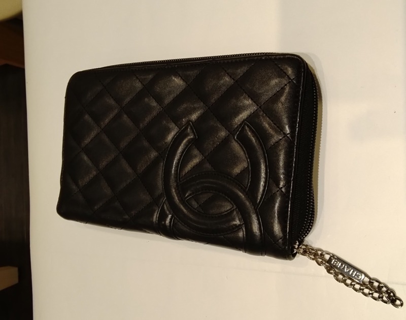 CHANEL　カンボンライン　ココマーク　ラージジップウォレット　をお買取りいたしました。