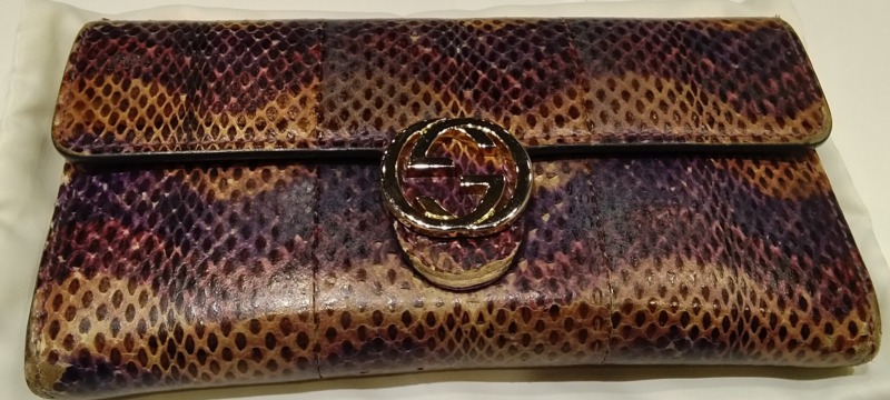 GUCCI(グッチ)　長財布　パイソン　をお買取りいたしました。